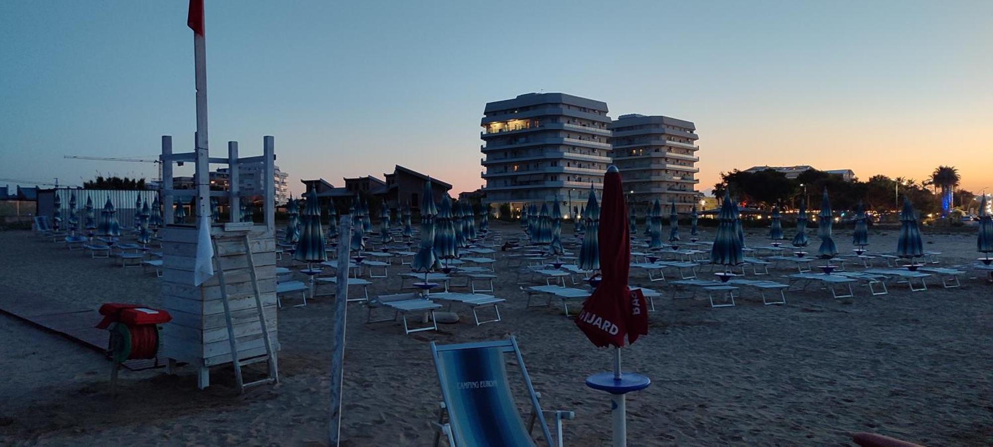 Oltre Confine Fronte Mare Villa Marina Di Montenero Ngoại thất bức ảnh
